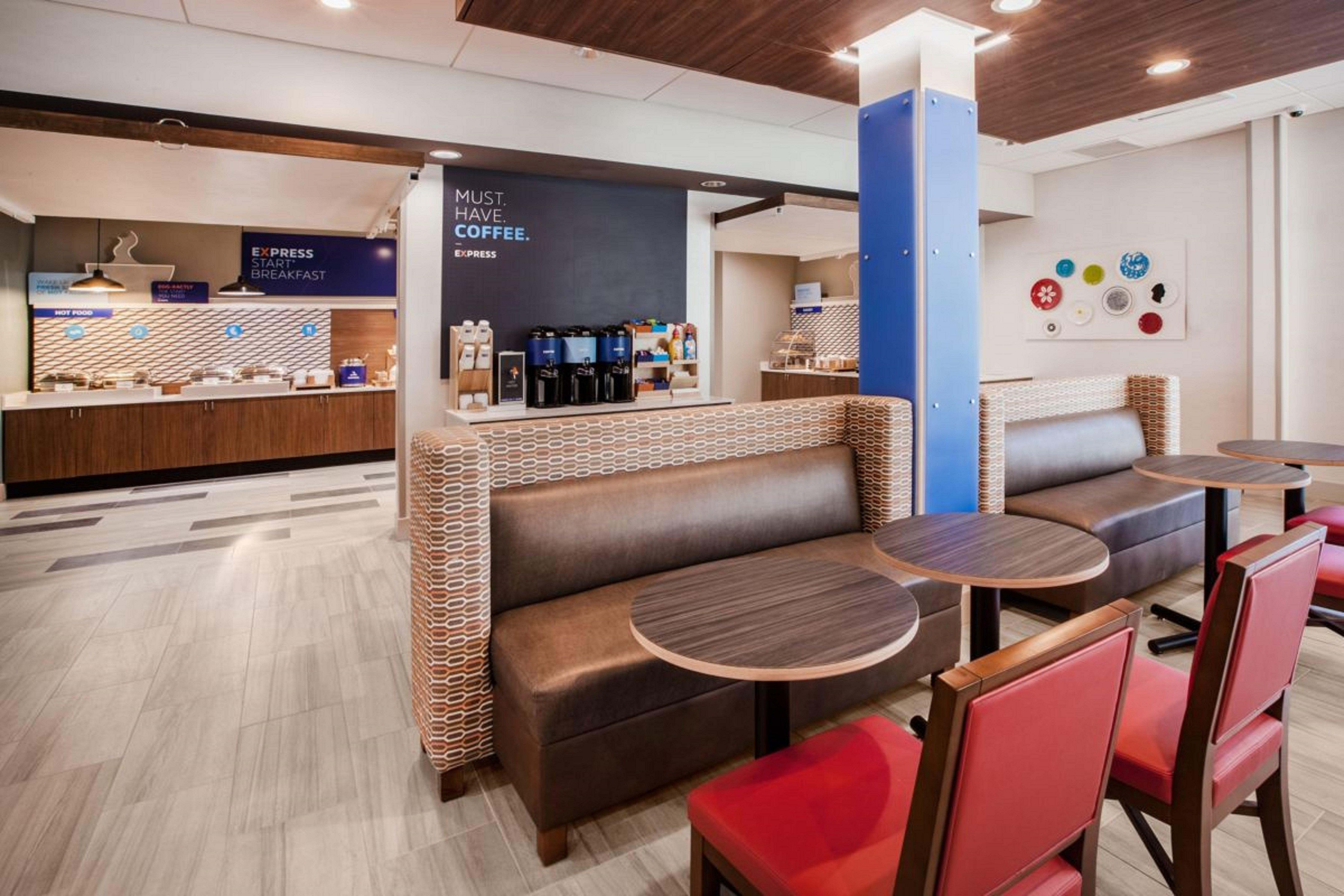 Holiday Inn Express & Suites - Detroit North - Roseville By Ihg Exterior foto